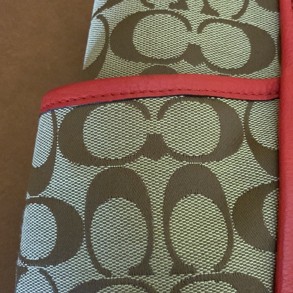 Women’s Coach Handbag - Picture 6 of 10